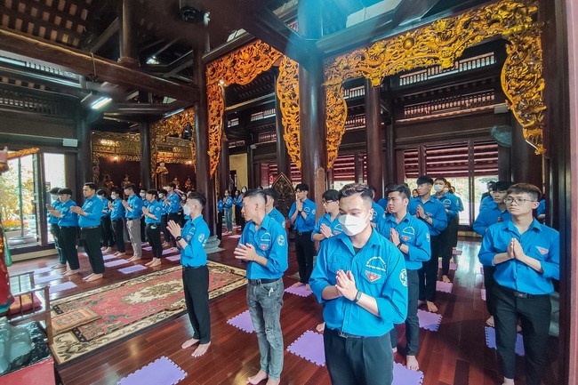 Chùa Hòa Phúc: Sinh viên trường đại học Giao Thông Vận Tải – Hà Nội về chùa sinh hoạt